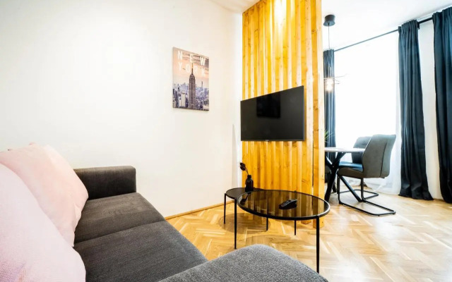 Modern and lovely apartment next to subway station