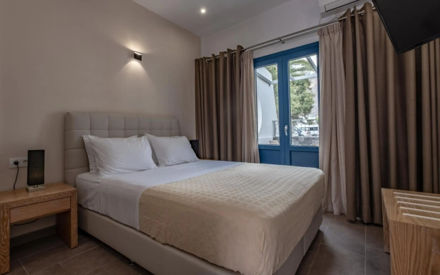 Tristhenia Hotel