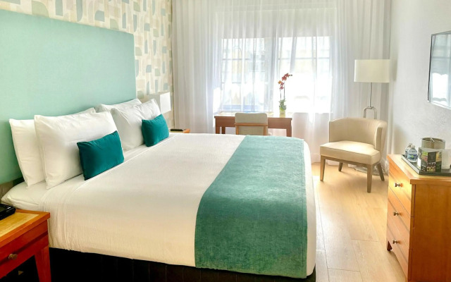 Avalon Hotel
