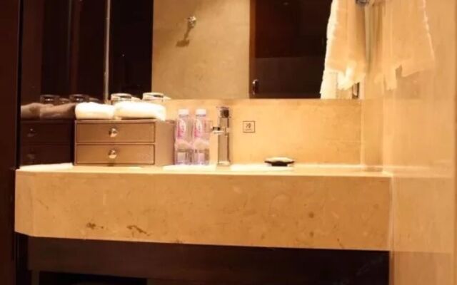 Harbin Lidun Hotel (Central Avenue Subway Station Branch)