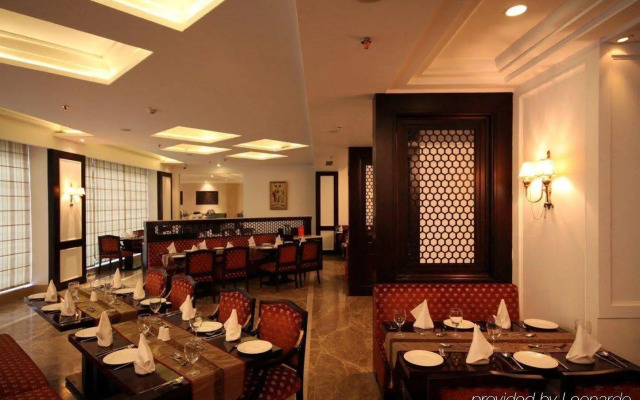 Country Inn & Suites by Radisson, Delhi Satbari