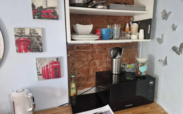 Charming 1-bed Studio Annex,parking,kitchen,wifi