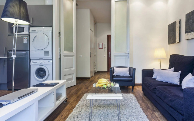 Aspasios Urquinaona Apartments