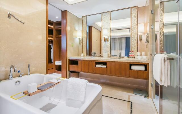 Jingling Shihu Garden Hotel