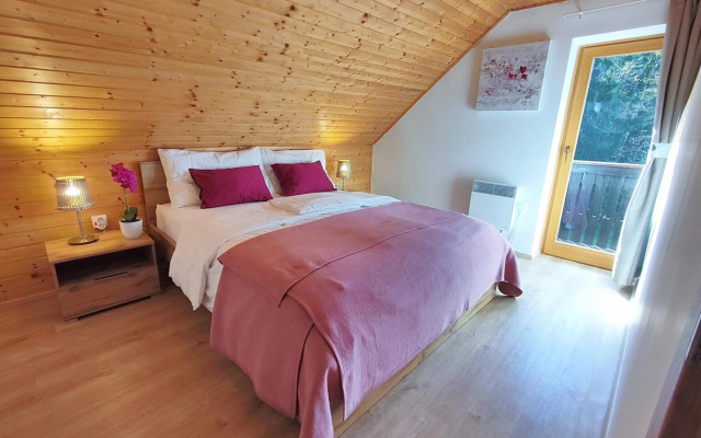 Sweet Stay Forest House