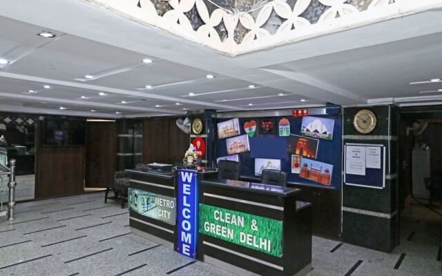 OYO 13299 Hotel Blue Pearl