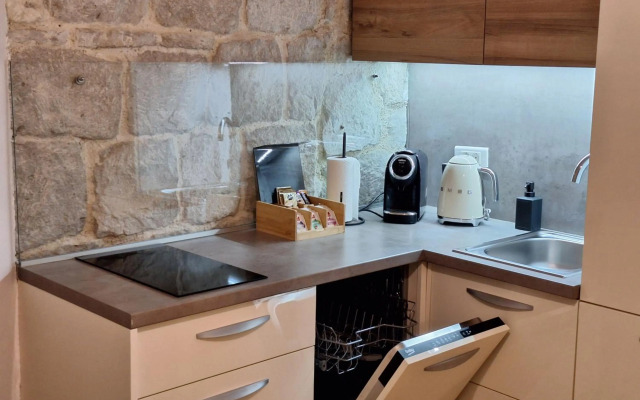 Studio Apartments Petar in old part of town