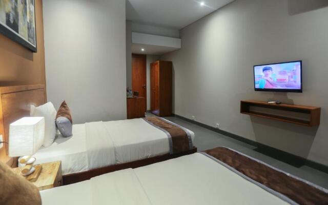 Curve Guest House