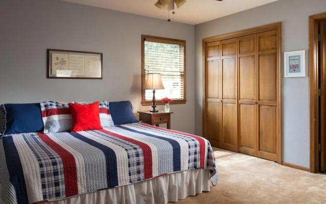 Cedar Crest Lodge