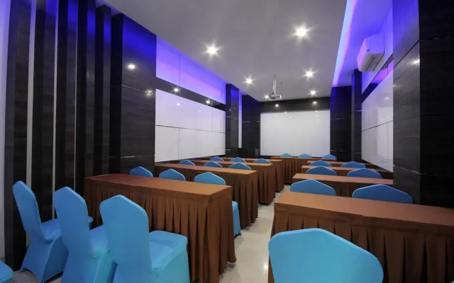 Sky-Inn Express Hotel