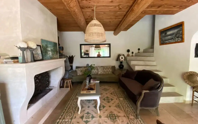 Charming Villa With AC in Alpilles