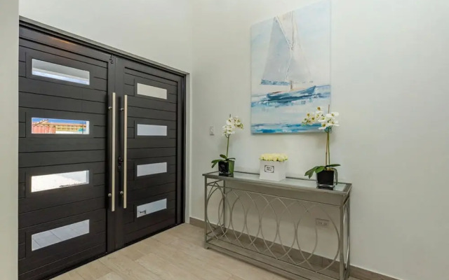 Tides Villa 4BR Private Pool Walk to the Beach