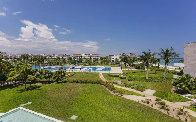 Casa Lanai 4 Bedroom Condo by RedAwning