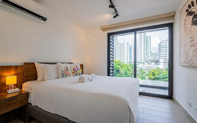 w Beautiful 1BR w Perfect Balcony View