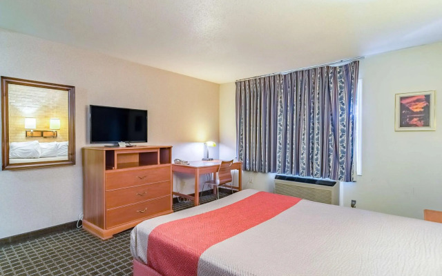 Motel 6 Grand Rapids, MI - Northeast