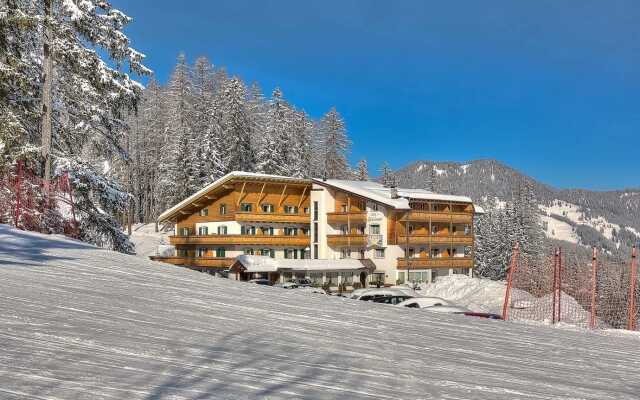 Hotel Lech Da Sompunt