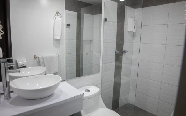 Aparta Suites Torre Poblado