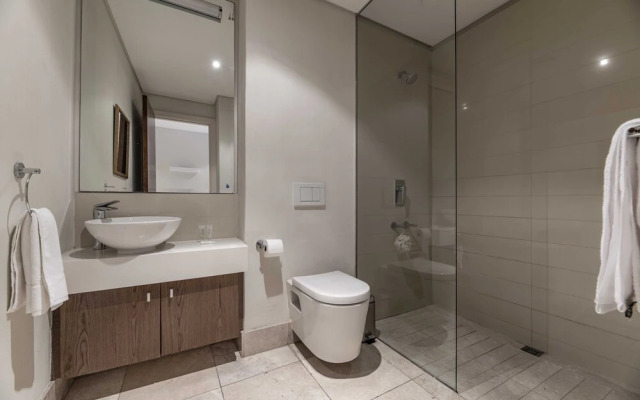 706 Popular Canal Quays