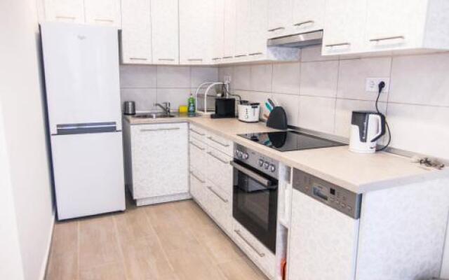Goldcentral Apartment