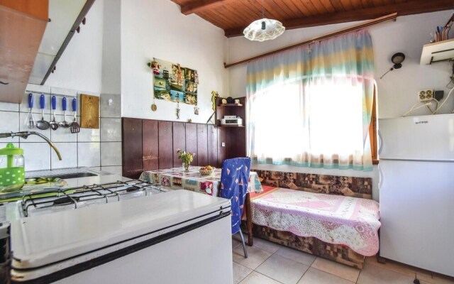 Stunning Apartment in Bogomolje With 1 Bedrooms