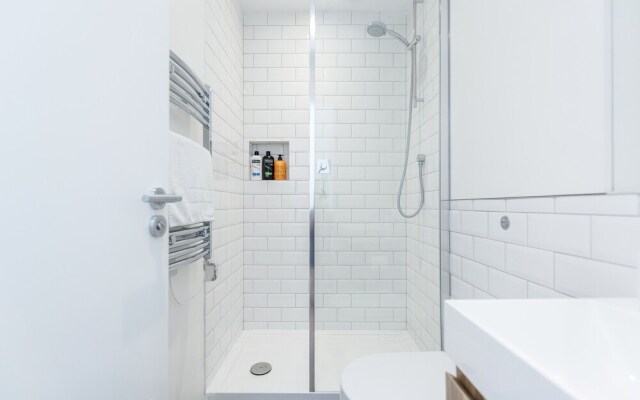 Soho Apartments by BaseToGo