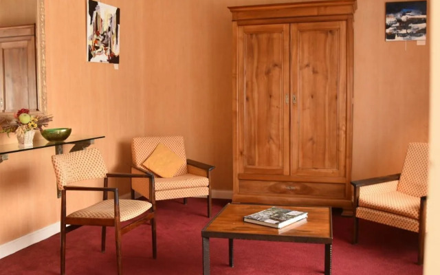 Hotel Continental - Contact Hotel