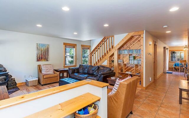 Heart of Truckee by Tahoe Mountain Properties