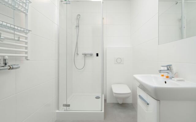 Rycerska Apartment Parking by Renters