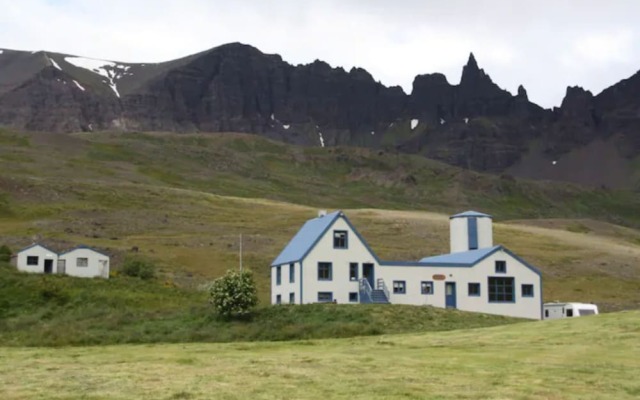 Hals Guesthouse by Engimyri