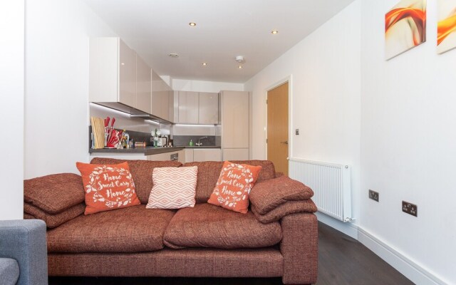 Lovely Modern 1 Bed Flat in Dalston Junction