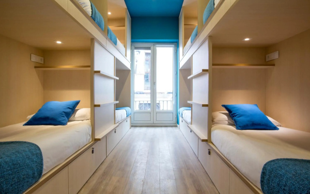 Mola Hostel