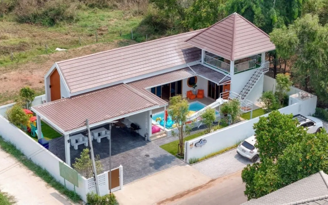 Ongsa Poolvilla Udonthani