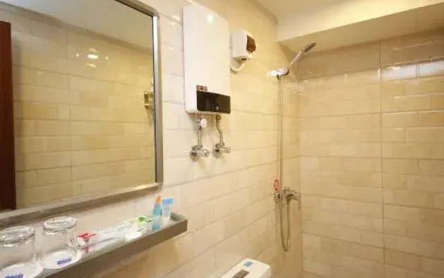 Dandong Yading Hotel