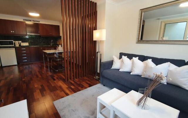 Phaedrus Living: Amorosa 13 Beachside Villa
