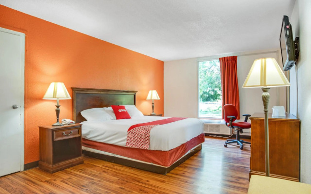 OYO Hotel Mona Lake Muskegon