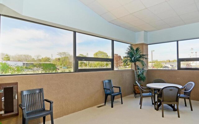 AmericInn by Wyndham Woodstock IL