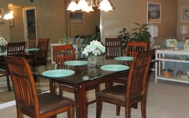 Summertree Village