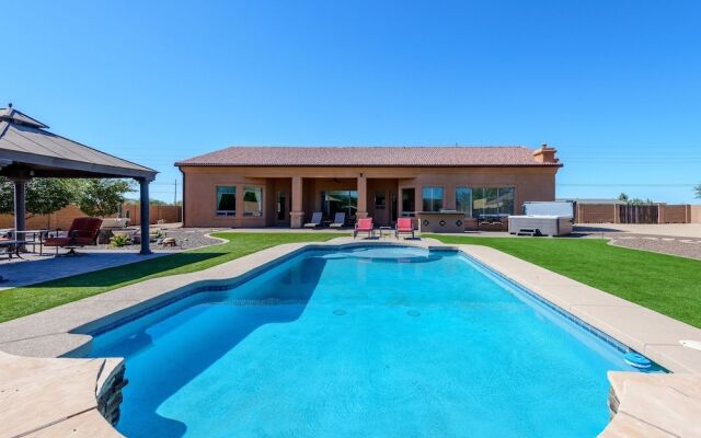 Casa Vista 4 Bedroom Home by RedAwning