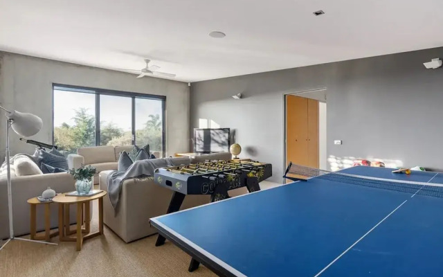 Luxury Portsea Sanctuary Gas Heat Pool Gardens