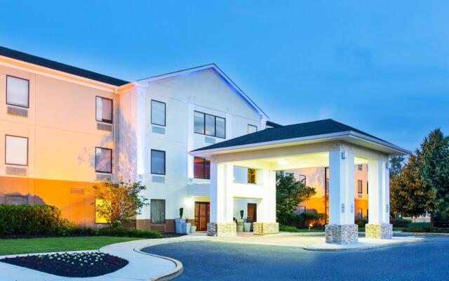 Holiday Inn Express Hotel & Suites Mt. Holly, an IHG Hotel