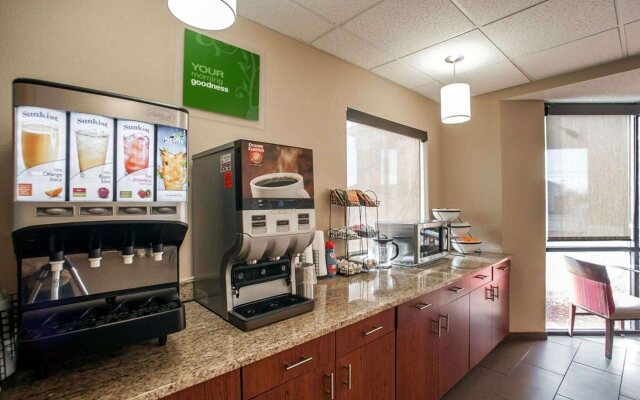 Quality Inn & Suites near St. Louis and I-255