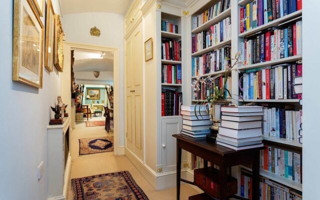 Queen's Gate Gardens