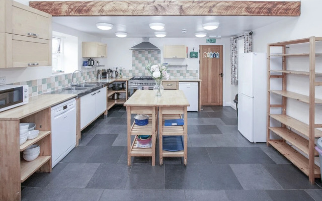 Bunk House - 4 Bedroom - Llangenith