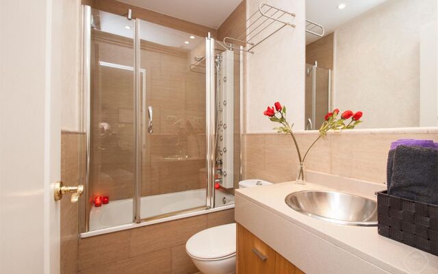 Sagrada Familia Vila de Gracia area