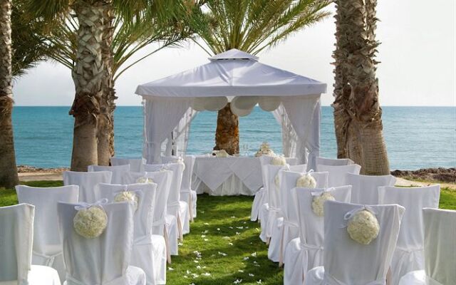 Louis Phaethon Beach Club