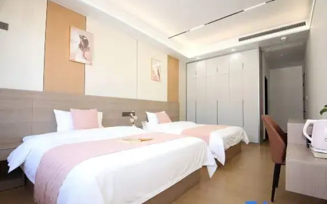 Wuman Shanye Homestay (Sanqingshan Gangshou Cableway)