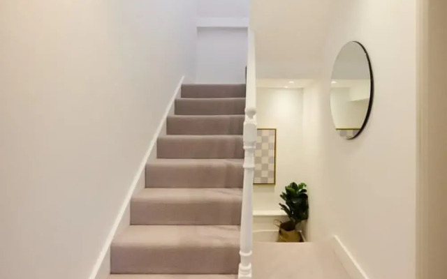 The Latimer Wonder - Stunning 5bdr House With Garden