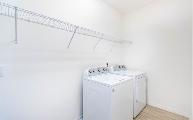 Solterra - 6112 Broad Oak Drive