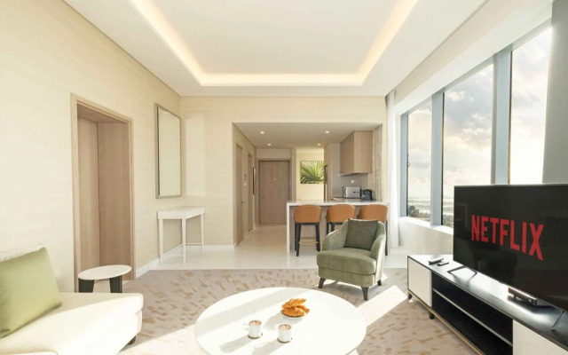 LUX Iconic Views at Palm Tower Suite 4