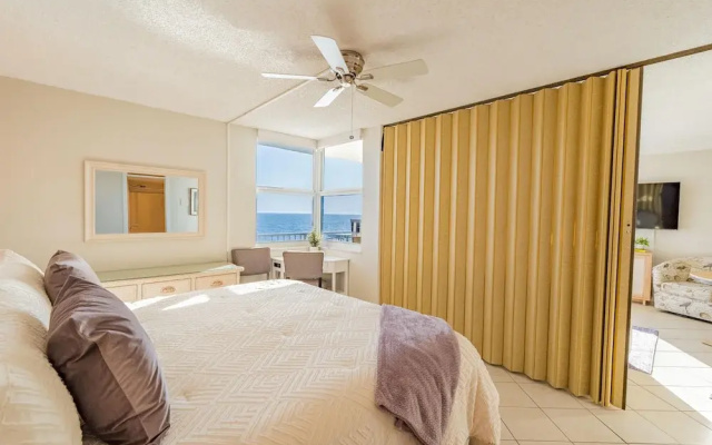 Estero Beach & Tennis 605-c